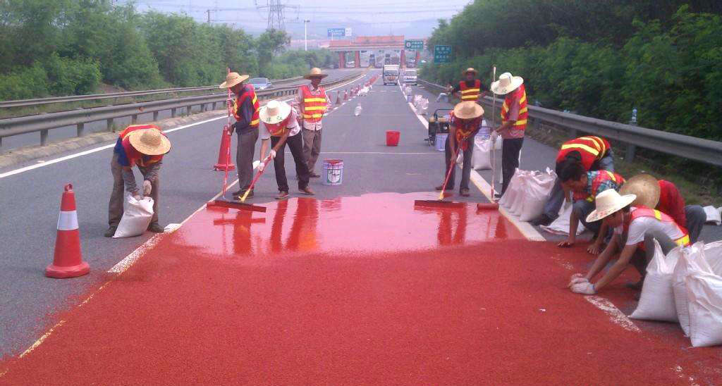 防滑陶瓷颗粒路面，彩色防滑陶瓷颗粒路面，防滑陶瓷颗粒地面